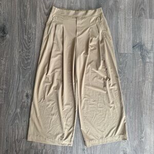 Athleta Wide Leg Pleated Trousers High Rise Relaxed Pants | Size 12